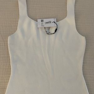 NWT Reiss Daisy Sweetheart Neck VN in White (Size L). £98 / in airport £81.66